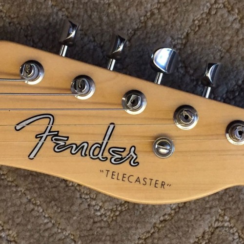 สตริงทรี Fender Pure Vintage Style Telecaster Gold