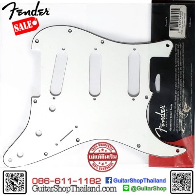 ปิ๊กการ์ด Fender Strat® SSS 11hole 3Ply White