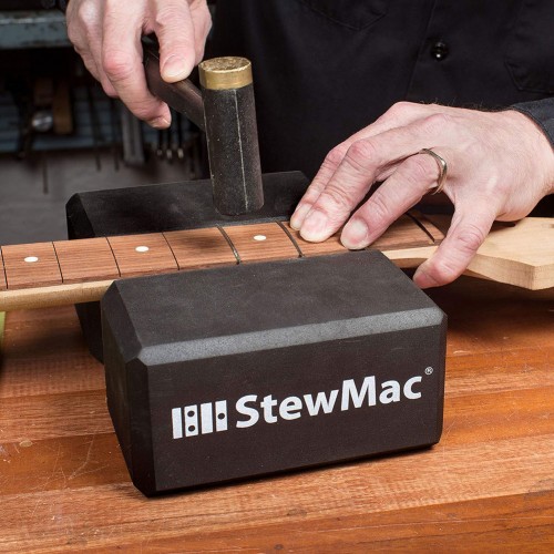 หมอนรองคอกีตาร์พร้อมแผ่นรองเซ็ตอัพ StewMac